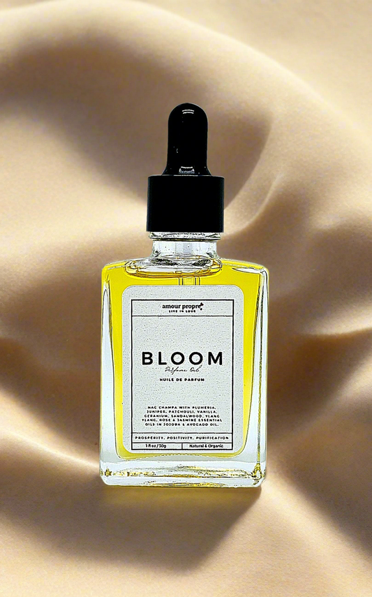 Bloom Oil Perfume – Floral Fragrance Infused with Essential Oils Huile de Parfum – Natural Bloom Scented Perfume Oil Bloom Perfume Oil – Luxurious Floral Scent with Essential Oils Roll-On Bloom Oil Perfume for a Soft, Elegant Fragrance Bloom Oil Perfume –